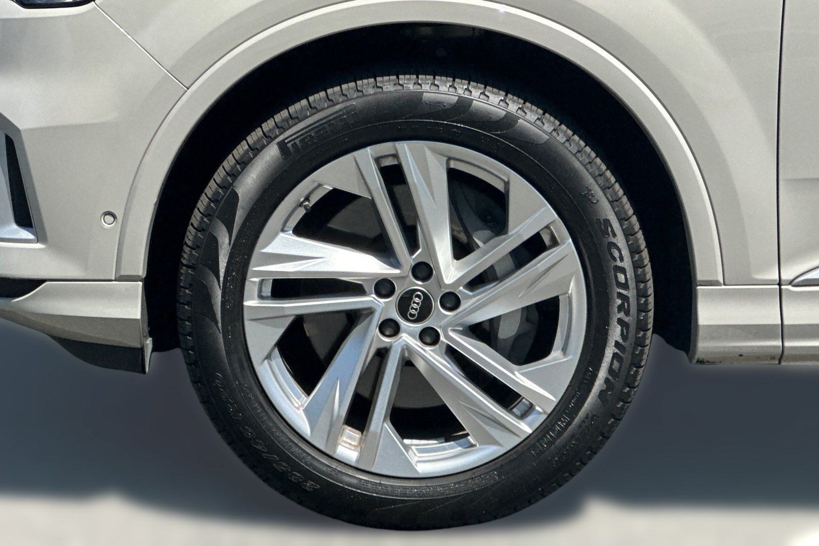 Used 2023 Audi Q7 3.0T Premium Plus AWD/4WD image 13