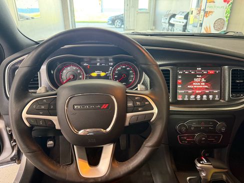 Used 2016 Dodge Charger R/T RWD image 13