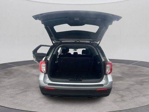 Used 2023 Ford Explorer XLT image 19