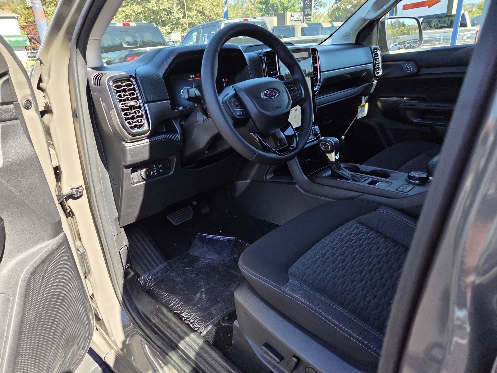 New 2026 Ford Ranger XLT w/ Equipment Group 301A High AWD/4WD image 15