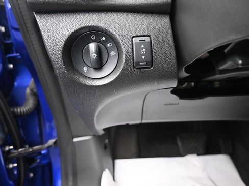 Used 2014 Ford Fiesta SE w/ Equipment Group 201A FWD image 19