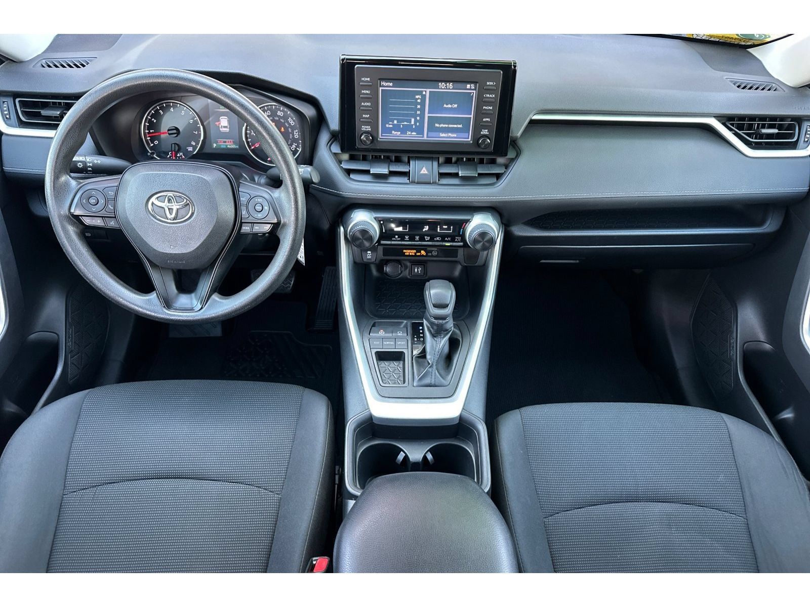 Used 2019 Toyota RAV4 LE w/ Carpet Mat Package FWD image 14