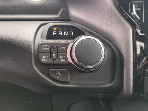 New 2026 RAM 1500 4x4 Crew Cab image 27