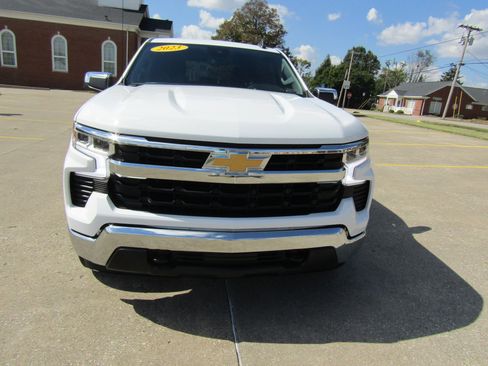 Used 2023 Chevrolet Silverado 1500 LT image 8