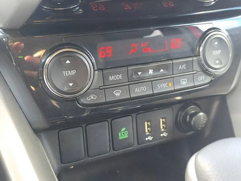 Used 2024 Mitsubishi Eclipse Cross SEL image 28