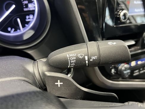 Used 2024 Toyota Camry SE image 32