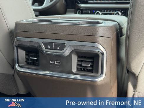 Used 2025 GMC Sierra 1500 SLT w/ SLT Premium Plus Package AWD/4WD image 18