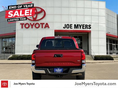 Used 2018 Toyota Tacoma TRD Off-Road image 5