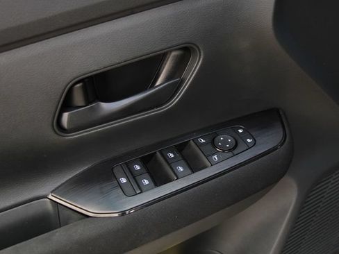 Certified 2025 Nissan Kicks S AWD/4WD image 12