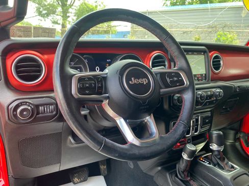 Used 2018 Jeep Wrangler Unlimited Rubicon AWD/4WD image 18