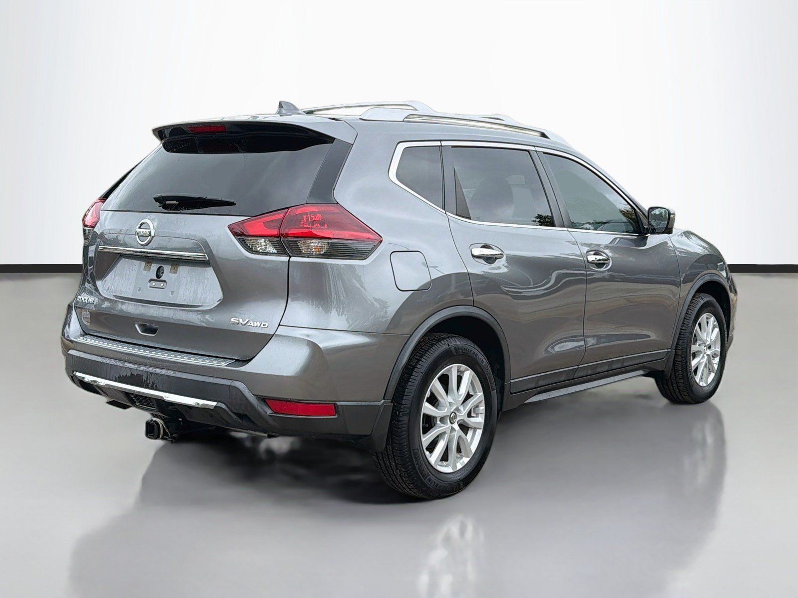 Used 2018 Nissan Rogue SV w/ Premium Package AWD/4WD image 5