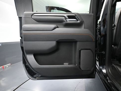 Used 2025 GMC Sierra 3500 AT4 image 39