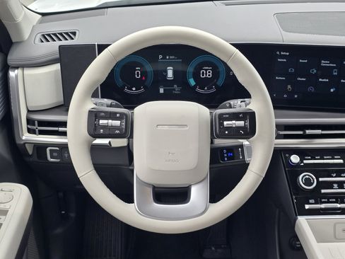 Used 2025 Hyundai Santa Fe SE AWD/4WD image 16