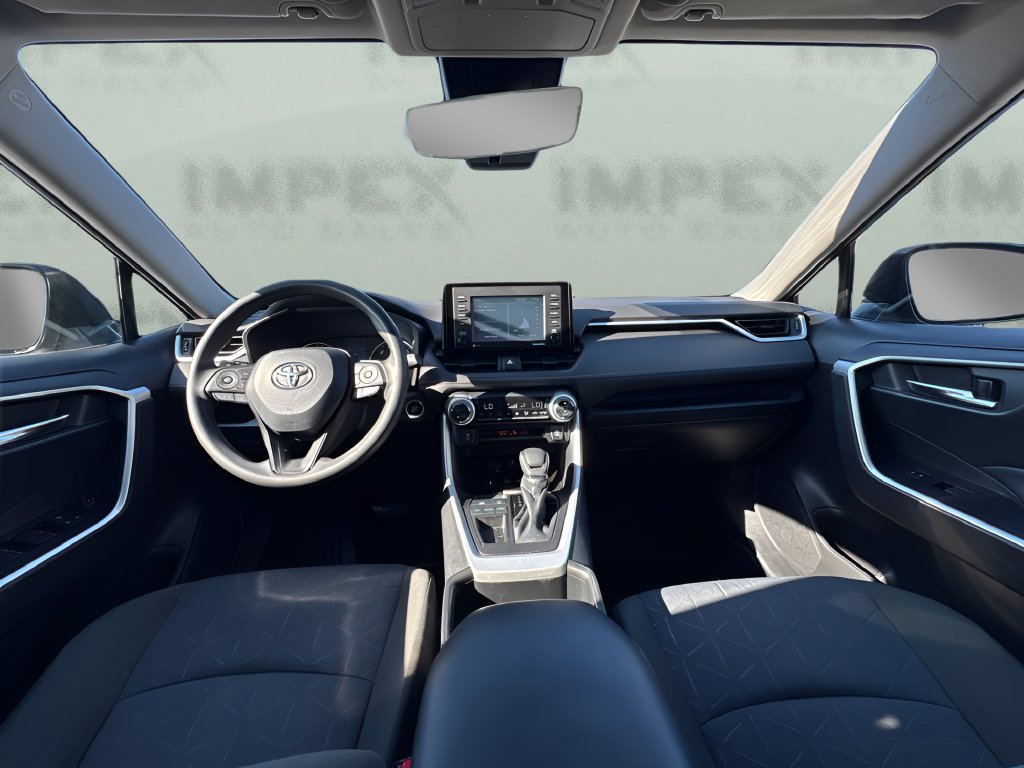 Used 2022 Toyota RAV4 XLE w/ Convenience Package FWD image 12