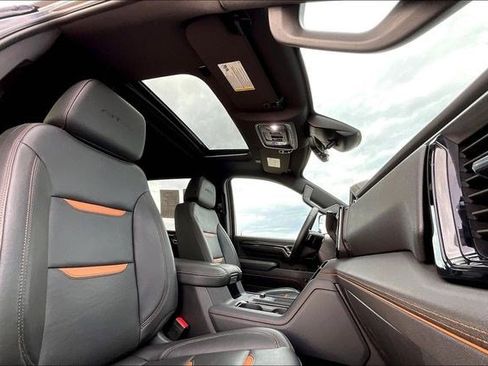 Used 2024 GMC Sierra 2500 AT4 w/ AT4 Premium Plus Package image 28