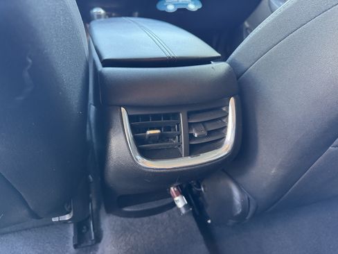 Used 2019 Chevrolet Malibu LT FWD image 17