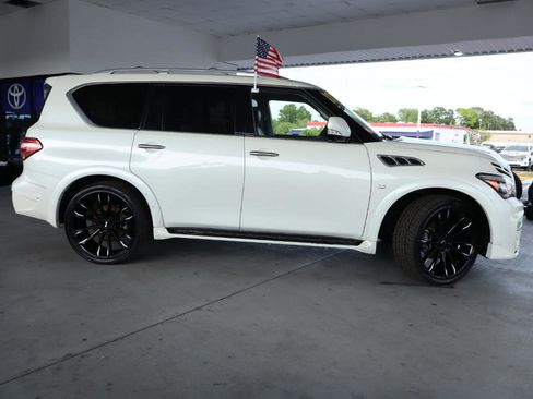 Used 2017 INFINITI QX80 4WD w/ Driver Assistance Package image 7