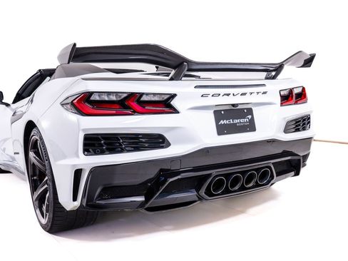 Used 2026 Chevrolet Corvette Z06 RWD image 12
