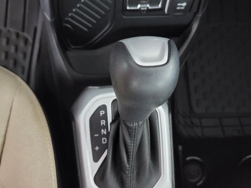 Used 2015 Jeep Renegade Sport w/ Power & Air Group FWD image 15