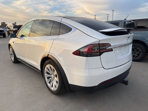Used 2020 Tesla Model X Long Range image 2