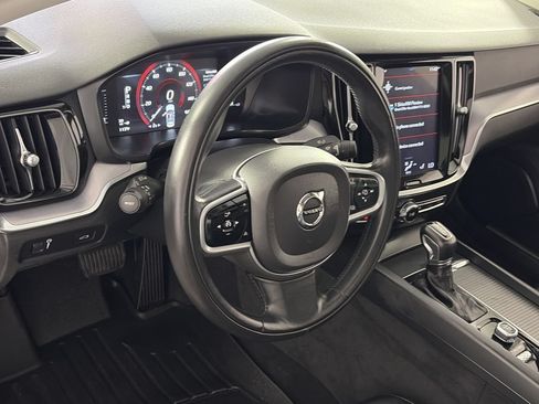 Used 2019 Volvo S60 T5 Momentum FWD image 12