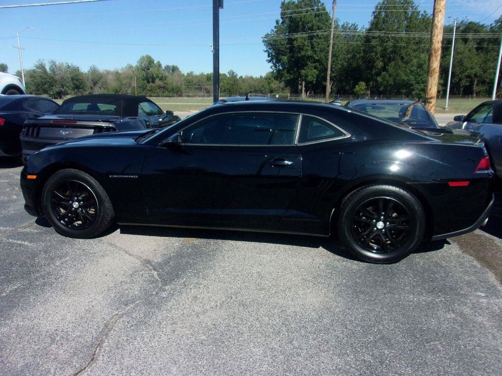 Used 2015 Chevrolet Camaro LS RWD image 2