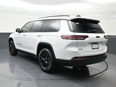 Used 2024 Jeep Grand Cherokee L Altitude AWD/4WD image 3
