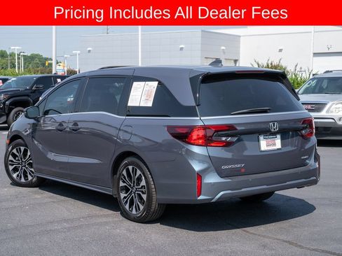 Used 2025 Honda Odyssey Elite image 3