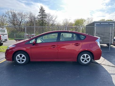 Used 2015 Toyota Prius Three image 2