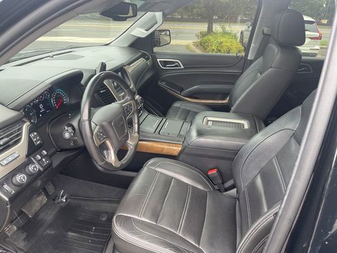 Used 2019 GMC Yukon Denali w/ Denali Ultimate Package AWD/4WD image 14