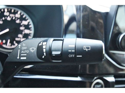 Used 2022 Nissan Pathfinder Platinum w/ Cargo Package FWD image 12