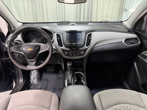 Used 2018 Chevrolet Equinox LS image 12