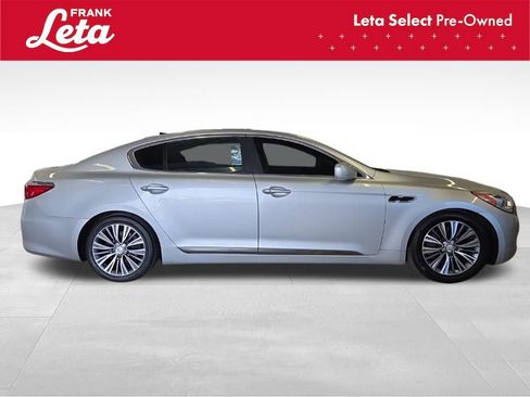 Used 2017 Kia K900 Premium RWD image 7
