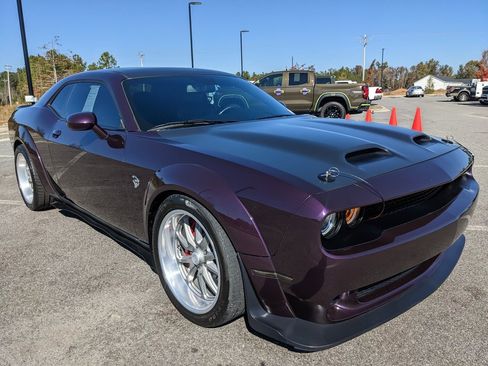 Used 2020 Dodge Challenger SRT Hellcat Redeye image 17
