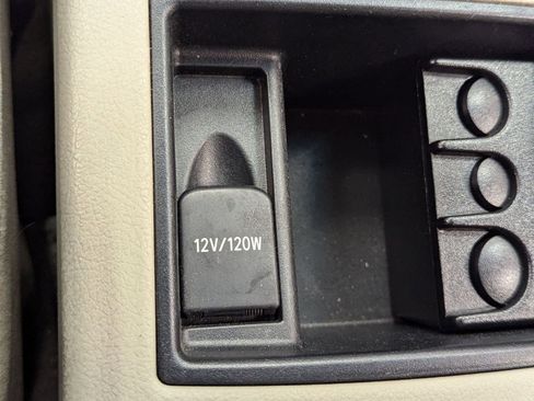 Used 2009 Toyota Camry LE image 23