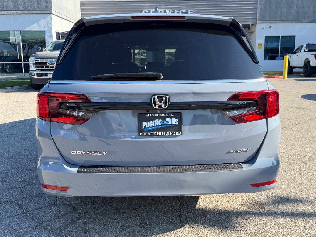 Used 2024 Honda Odyssey Sport image 5
