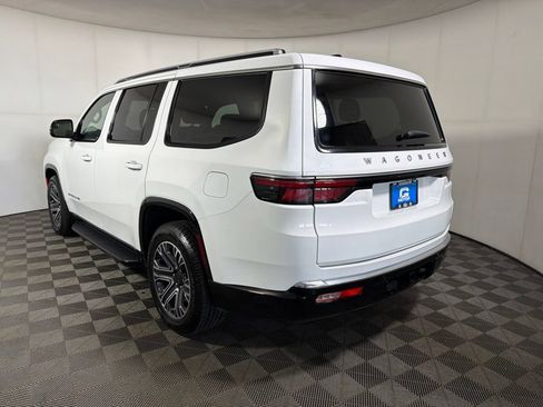 Used 2024 Jeep Wagoneer Series II w/ Flexible Seating Group AWD/4WD image 5