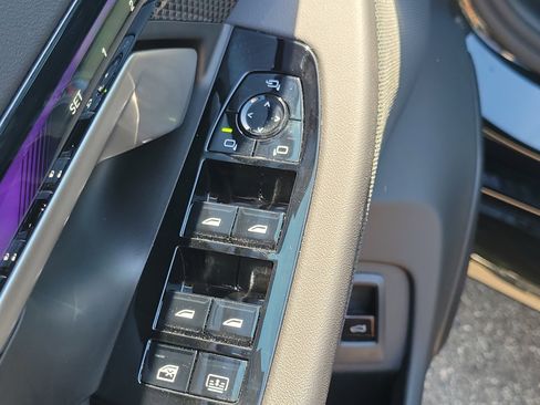 Certified 2026 BMW M5 w/ Executive Package AWD/4WD image 8