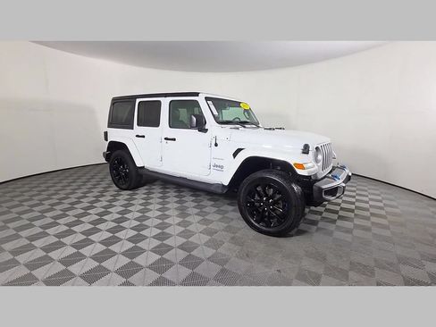 Used 2022 Jeep Wrangler Unlimited Sahara AWD/4WD image 53