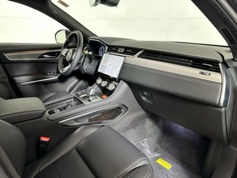 New 2026 Jaguar F-PACE R-Dynamic S image 18