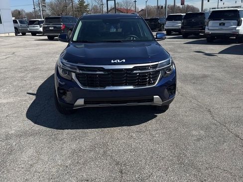 Used 2025 Kia Seltos EX w/ EX Sunroof Package image 6