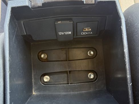 Used 2021 Toyota Corolla LE w/ Carpet Mat Package (TMS) FWD image 17