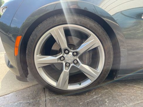 Used 2017 Chevrolet Camaro SS image 27