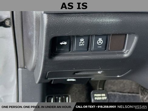 Used 2016 Nissan Maxima 3.5 SL w/ Interior Lighting Package FWD image 10