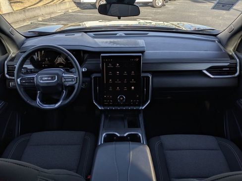 Used 2025 GMC Acadia Elevation image 18