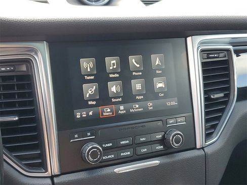 Used 2017 Porsche Macan image 30