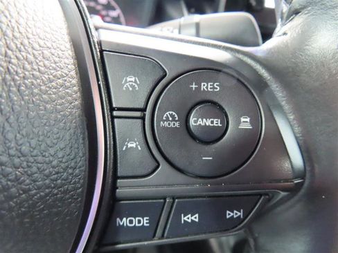 Used 2023 Toyota Corolla SE FWD image 18