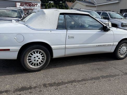 Used 1995 Chrysler LeBaron GTC FWD image 4