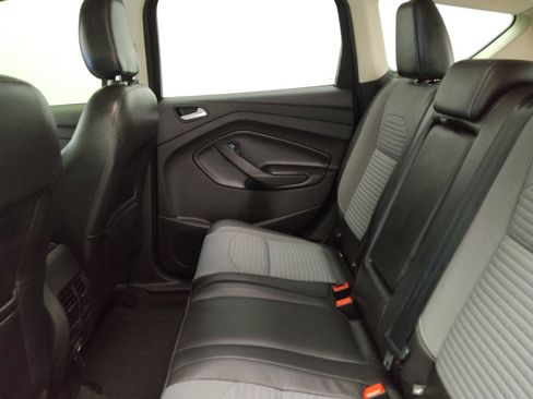 Used 2019 Ford Escape SE FWD image 18