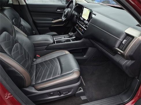 Certified 2023 Nissan Pathfinder Platinum w/ Lighting Package (N93) image 12